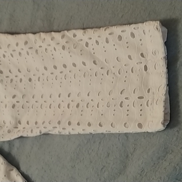 Lovely ladies white pants - Picture 11 of 12